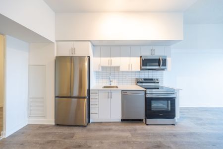 For Lease - 1010 Sandy Beach Road Unit# 410, Pickering, Ontario - Photo 4