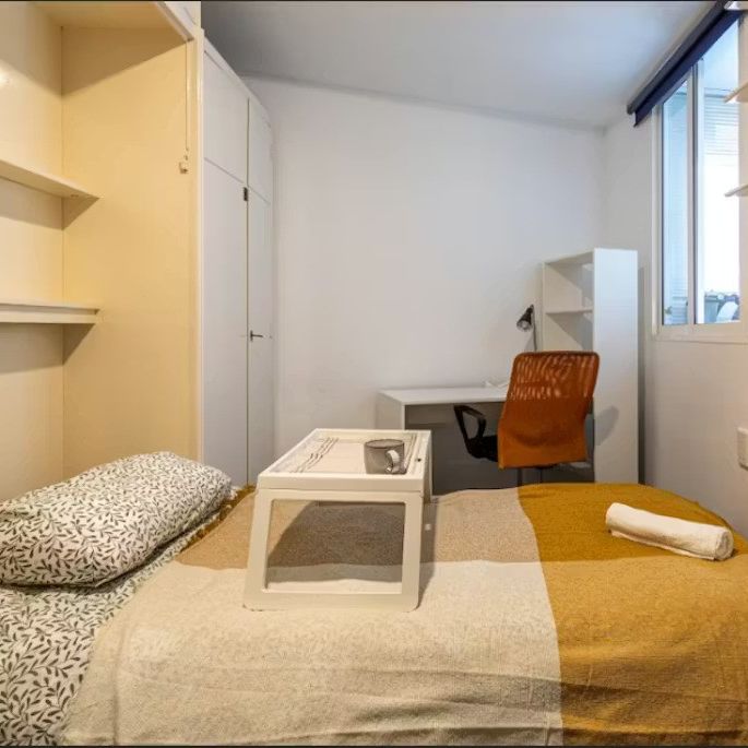 Gran Vía de Fernando el Católico, Valencia, Valencian Community 46008 - Photo 1