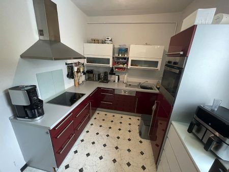 Großzügige, modern renovierte Altbauwohnung im Herzen von Kirn - Photo 2