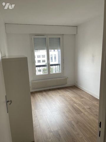 APPARTEMENT 4 PIECES AVEC TERRASSE EN DERNIER ETAGE - Photo 3