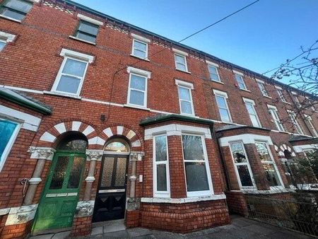 Flat 2, 49 South Parade, Belfast, BT7 2GL - Photo 2