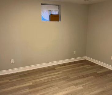 For Lease - 117 Compton Crescent, Bradford West Gwillimbury, Ontario - Photo 4