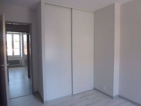 Location appartement t2 34 m² à Villefranche-de-Rouergue (12200) - Photo 2