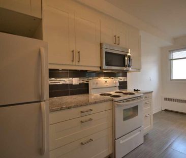 POINTE-CLAIRE - TRÈS GRAND ET LUXUEUX 4½ DISPONIBLE 1ER NOVEMBRE 2025 - Photo 4