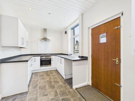 3 bedroom terraced house to rent - Photo 3