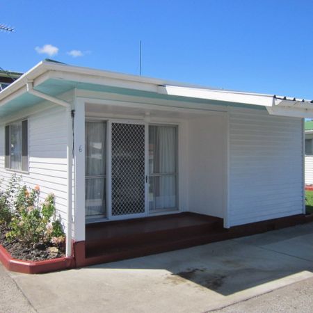 Private unit. Great location. - Photo 3