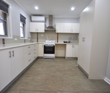 Quiet Cul-de-Sac Living with Excellent Access - Photo 5