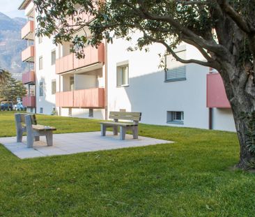 Vivere vicino al centro: rinnovato con splendida vista - Photo 3