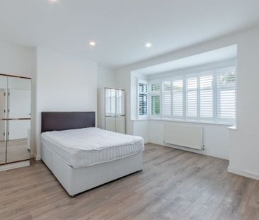 Hendon Way - Photo 5