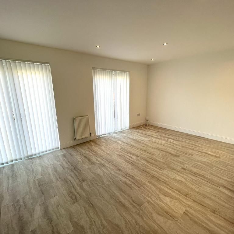4 bedroom detached bungalow to rent - Photo 1