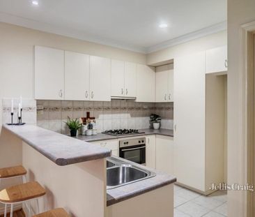 10/3 McKelvie Court, Glen Waverley - Photo 4