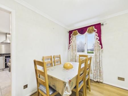 Ferryfield, Ferry Road, Edinburgh, EH5 - Photo 2