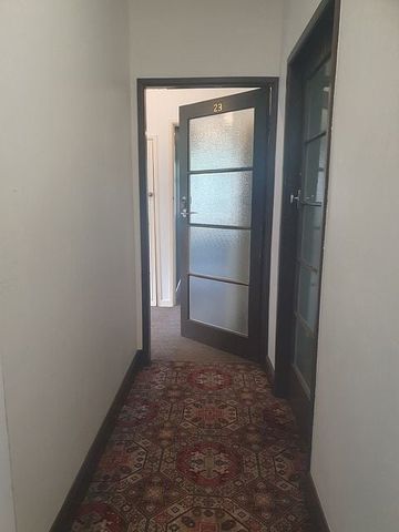 Top floor one bedroom apartment. - Photo 2