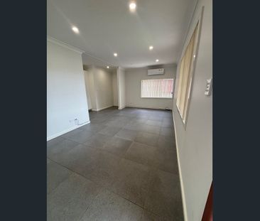 Cosy 3 Bedroom home - Close to Nepean Hospital - Photo 1