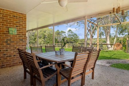Spacious 4-Bedroom Acreage home with pool, shed and suitable for horses - Photo 2
