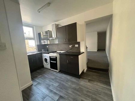 Lu - Central Luton - Town Centre - Bedroom Apartment, LU1 - Photo 5