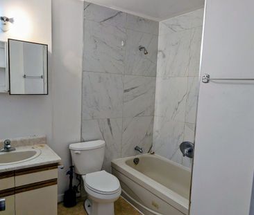 For Lease - 328 Aylmer Street Unit# 305, Peterborough, Ontario - Photo 3