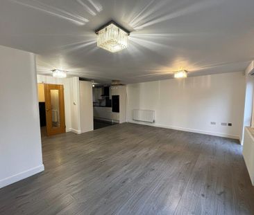 4 bedroom terraced house to rent - Photo 2