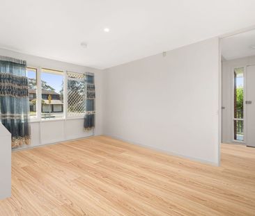 Comfortable 3-Bedroom Home in a Quiet Bidwill Location!! - Photo 1