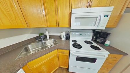 311, 18 Averill Street - Photo 2