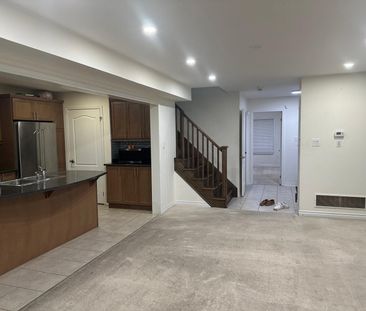 For Lease - 30 Stedford Crescent, Brampton, Ontario - Photo 6