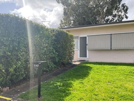 NEAT AND TIDY ONE BEDROOM UNIT IN FANTASTIC LOCATION - Photo 4