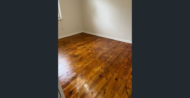 Newly renovated 4 bedroom House! - Photo 1