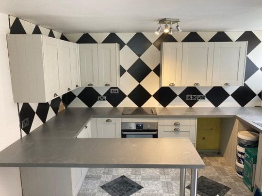 LAINDON, BASILDON - Photo 1