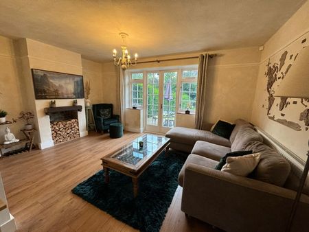 2 Bed Terraced House, Hampstead Garden Suburb, NW11 - Photo 3