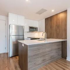 1 room apartment of 61m² in Montreal - Photo 2