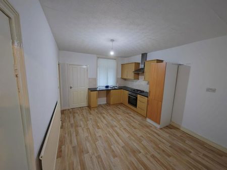 3 bedroom terraced house to rent - Photo 5