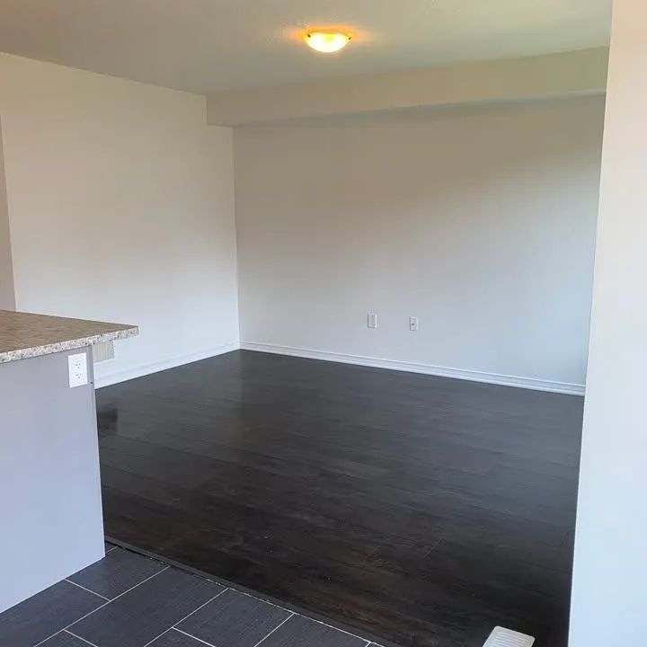 18 CROMARTY AVENUE - Photo 1