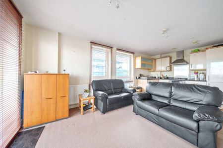 2 Bedroom Flat/Apartment to rent - Photo 2