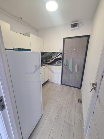 Garsoniera renovata, mobilata si utilata intrare Racadau - Fotografie 5