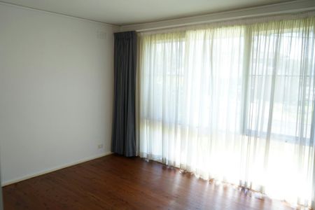 5 Bedroom Family Home! - Photo 2