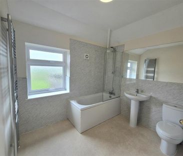 2 bedroom semi-detached house to rent - Photo 6