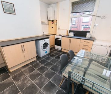 Norwood Grove, Hyde Park, Leeds - Photo 3