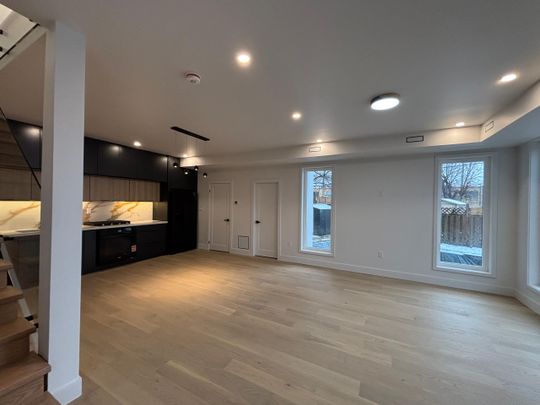 For Lease - 19 Rensburg Drive, Toronto, Ontario - Photo 1