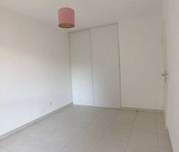 Location Appartement 2 pièces 41m² ROQUEVAIRE 13360 - Photo 2