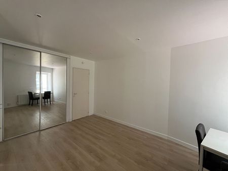 Location Appartement 1 pièce 36m² LILLE 59000 - Photo 2