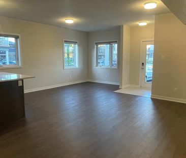 For Lease - 914 Lillian Freiman Private, Barrhaven, Ontario - Photo 4