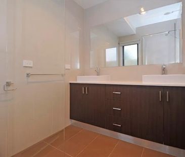 MODERN LIVING AT ITS BEST! - Photo 6