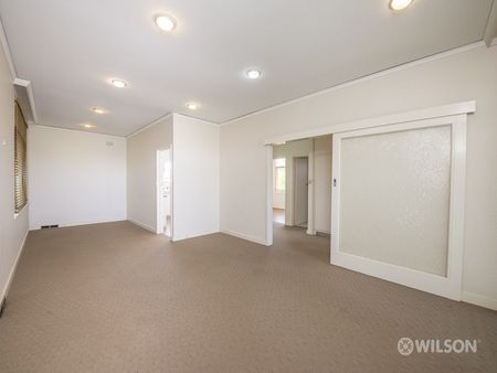 4/32 Fosbery Avenue, Caulfield North VIC 3161 - Apartment For Rent | Domain - Photo 2