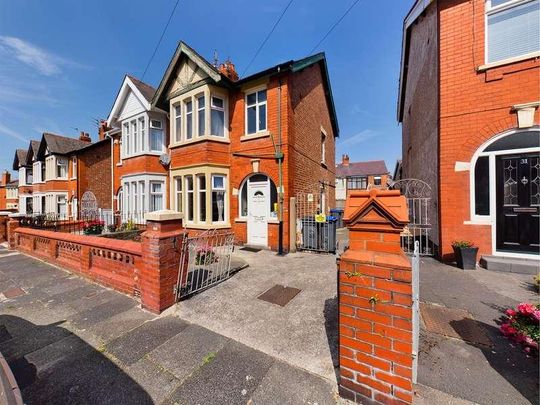 Laurel Avenue, Blackpool, FY1 - Photo 1