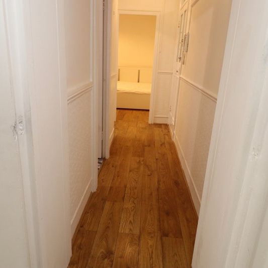 Room in a Shared Flat, Scott Ellis Gardens, NW8 - Photo 1
