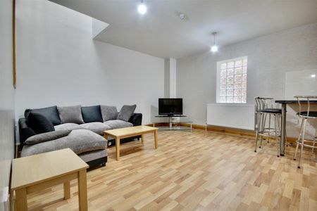 Sandringham Suites & Apartments, Southsea - Photo 2