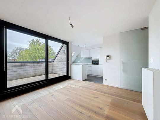 Appartement te huur - Photo 1
