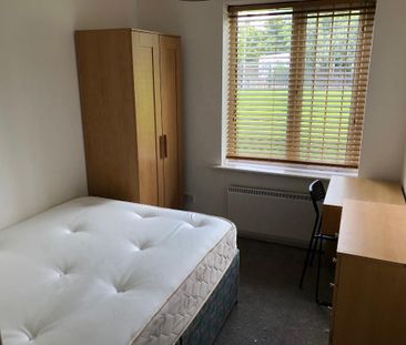 3 bedroom apartment to rent - Photo 5