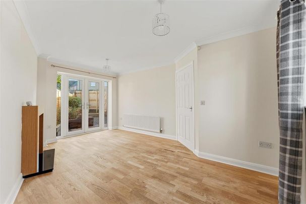 2 bedroom terraced house to rent - Photo 1