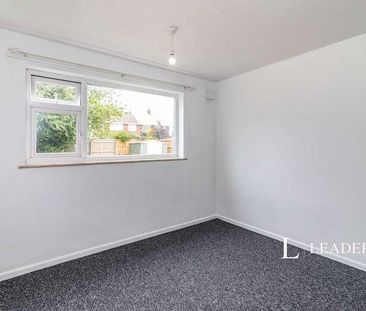 Pennygate Drive, Lowestoft, NR33 - Photo 2